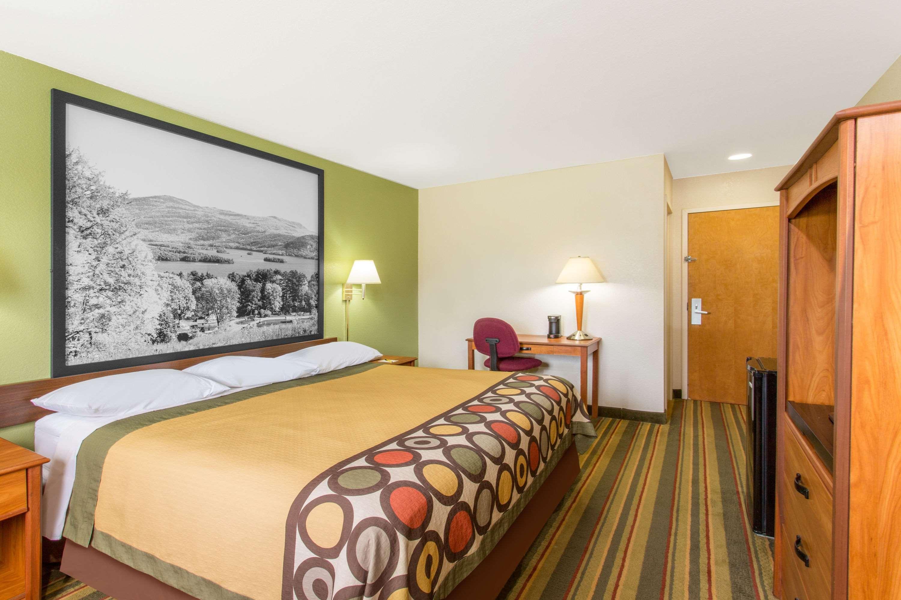 Super 8 By Wyndham Bedford Hotel Buitenkant foto