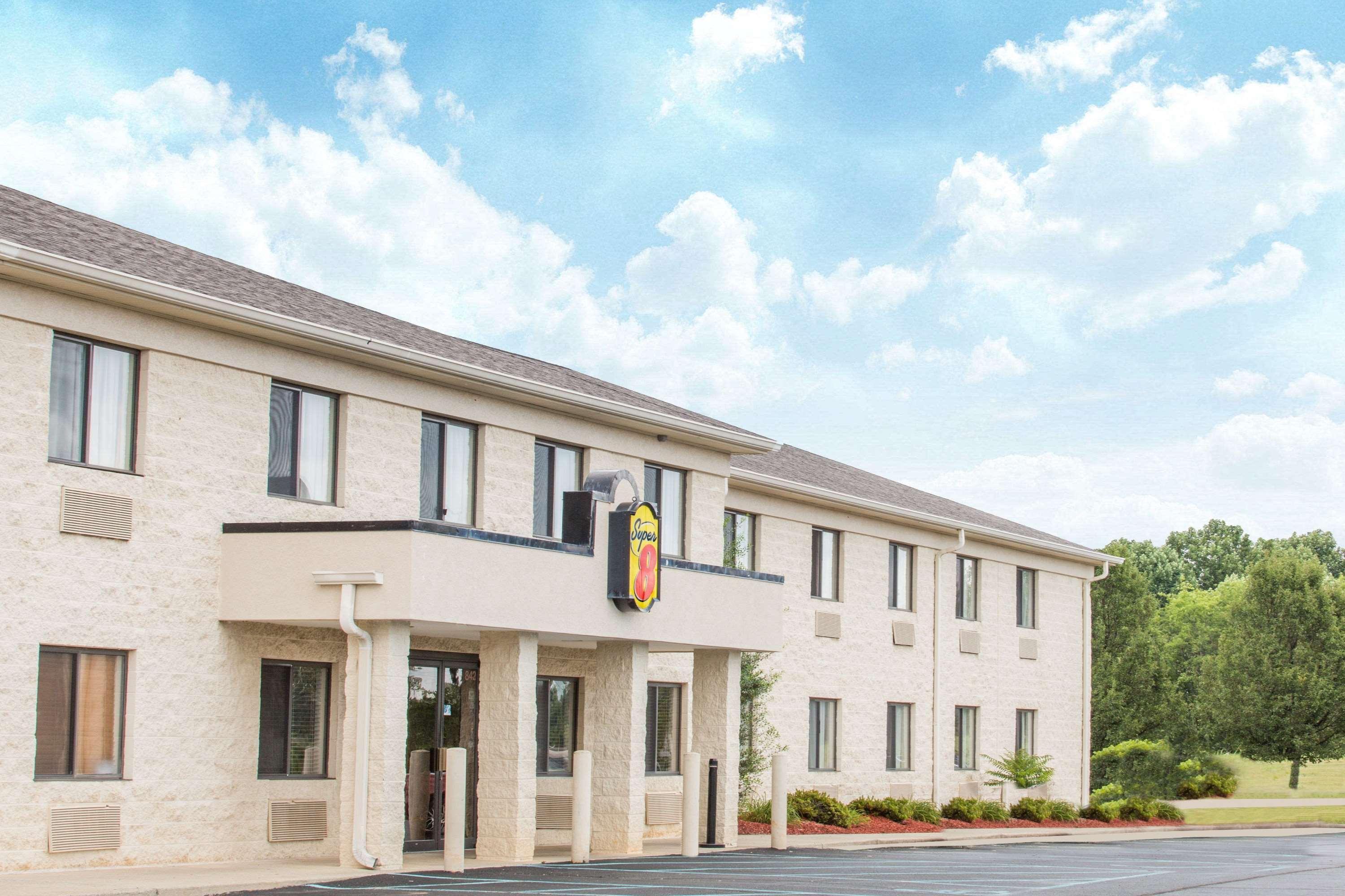 Super 8 By Wyndham Bedford Hotel Buitenkant foto